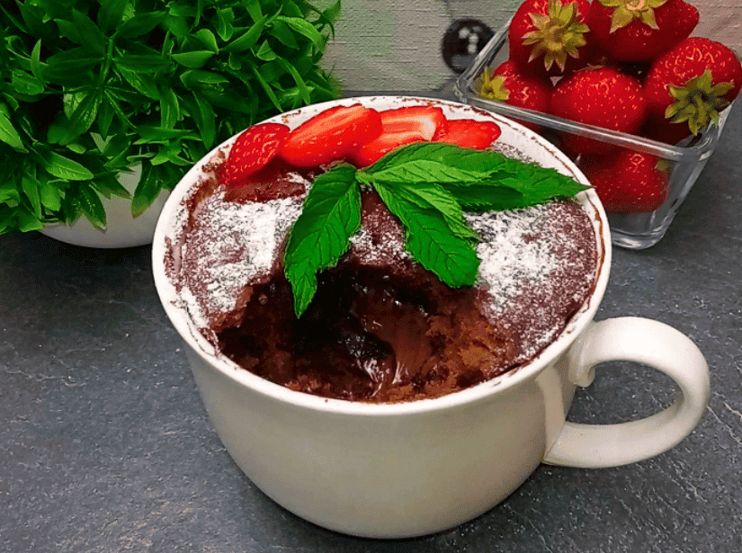 Швидкий десерт "Шоколадна чашка": смачно, просто та готувати всього 5 хвилин