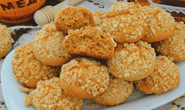 Медове печиво до чаю: смачна та проста випічка