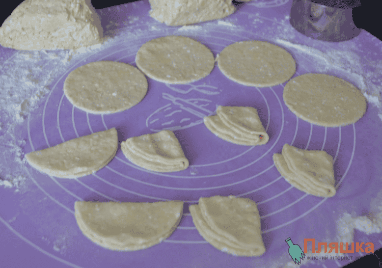 Швидке сирне печиво: рецепт простої і смачної випічки до чаю