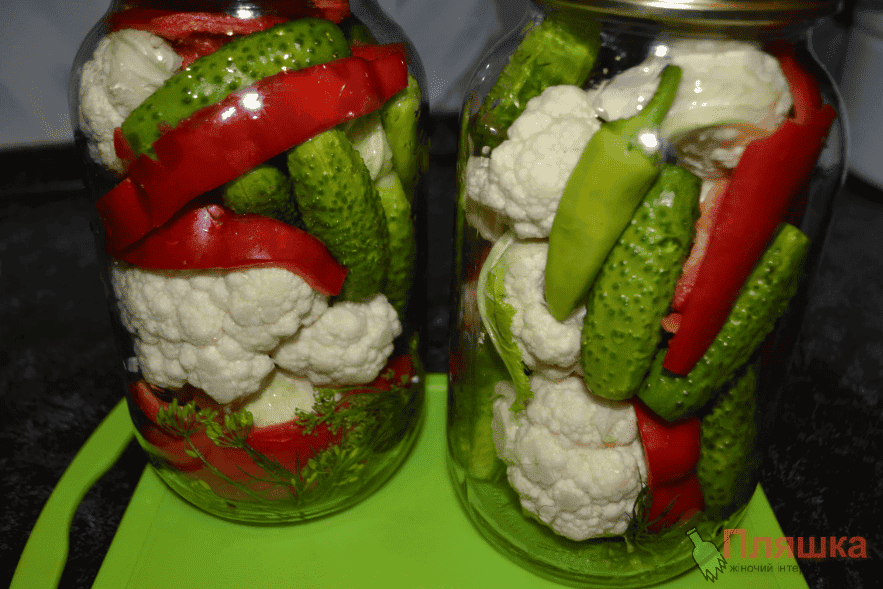 Мариноване овочеве асорті на зиму: рецепт з приправою для консервацій