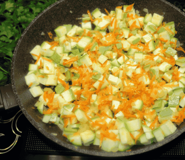 Закуска з кабачків і плавленими сирками: простий і смачний рецепт