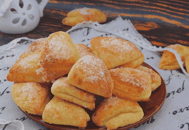 Сирне печиво "Гусячі лапки": м'яке всередині, з хрумкою солодкою скоринкою