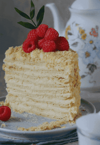 Торт "Наполеон" на пиві із заварним кремом: простий рецепт