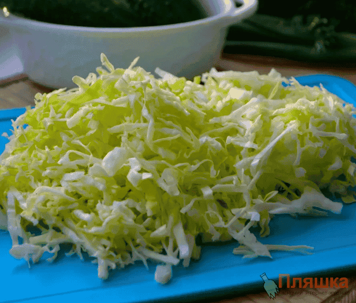 Весняний салат: коли капуста стала дешевшою, саме час готувати. Такий легкий, що можна їсти хоч щодня