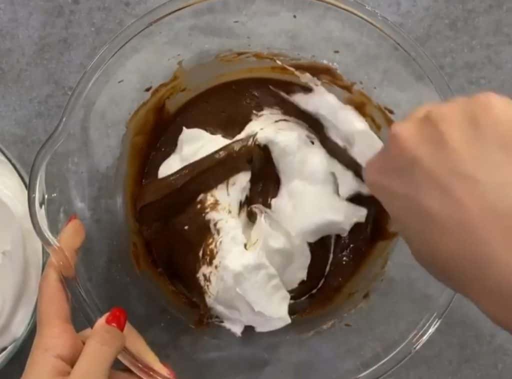 Торт «Шоколадно-банановий» - рецепт дуже смачного і ароматного десерту