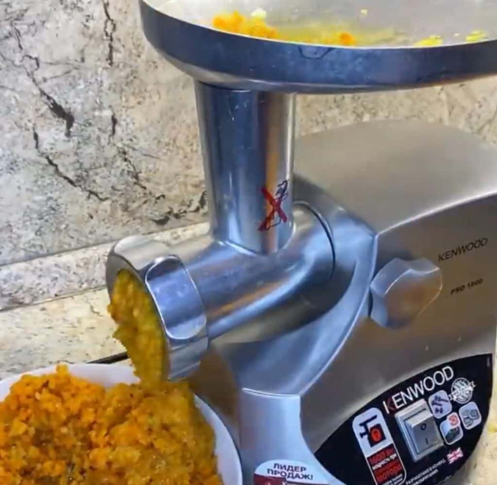 Грибна ікра на зиму: простий рецепт смачної консервації