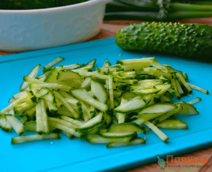 Весняний салат: коли капуста стала дешевшою, саме час готувати. Такий легкий, що можна їсти хоч щодня