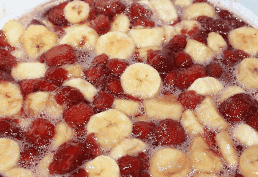 Полунично-бананове варення: дуже смачний рецепт, діти його обожнюють