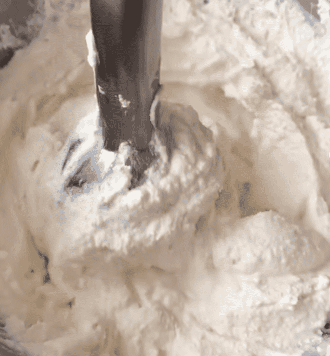 Маковий торт з ягідною начинкою - це неймовірно смачно і красиво