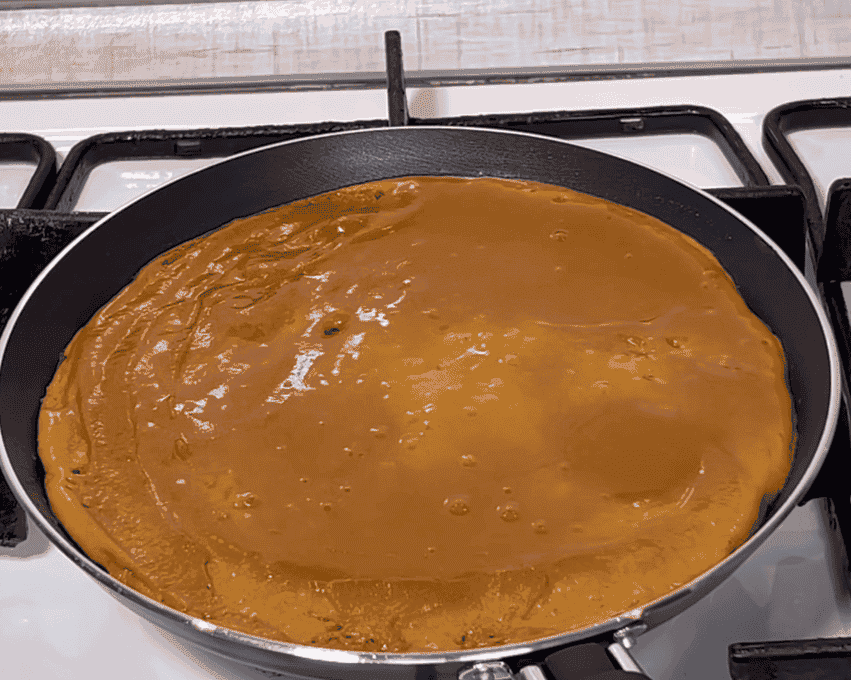 Торт "Медовик" за 30 хвилин: смачний рецепт без розкачування коржів і без духовки