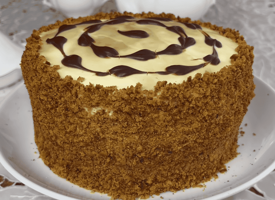 Торт "Медовик" за 30 хвилин: смачний рецепт без розкачування коржів і без духовки