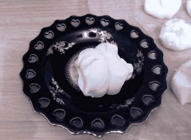 Домашній зефір на желатині: простий, бюджетний і дуже смачний рецепт