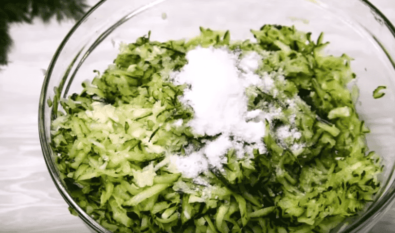 Солоні огірки у власному соку: рецепт без оцту та стерилізації на зиму