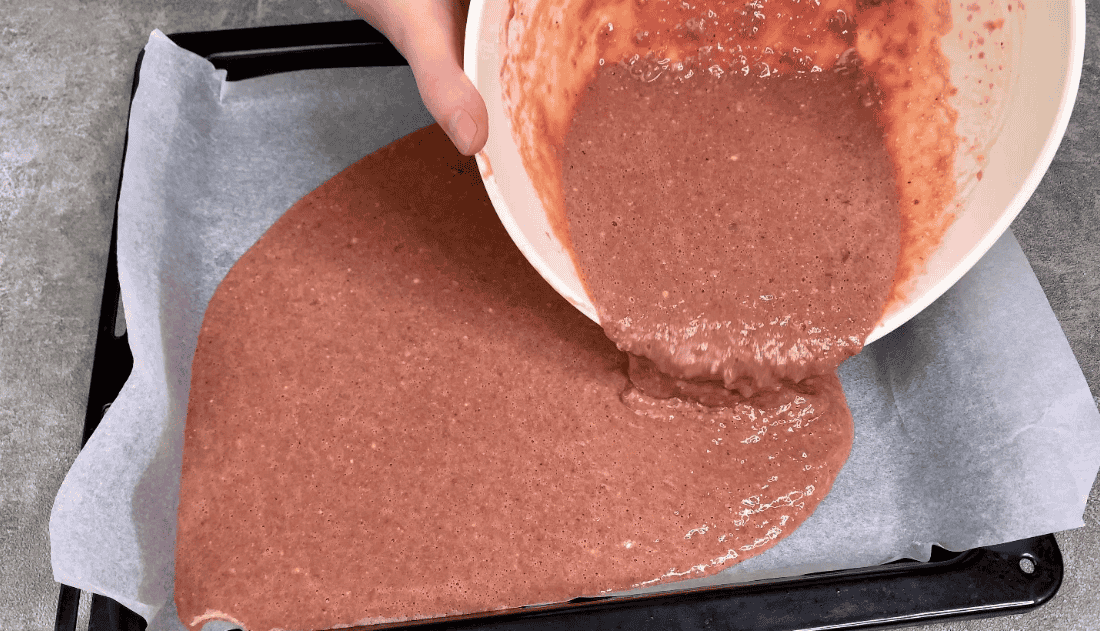 Печінковий торт, який прикрасить будь-яке застілля: неймовірна закуска за новим рецептом