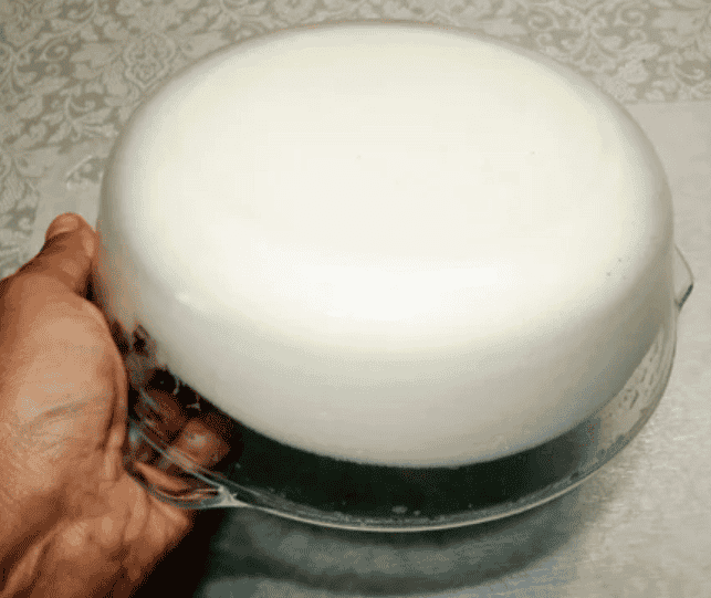 Домашнє морозиво з молока, цукру, яєць та борошна: ділюсь класним перевіреним рецептом