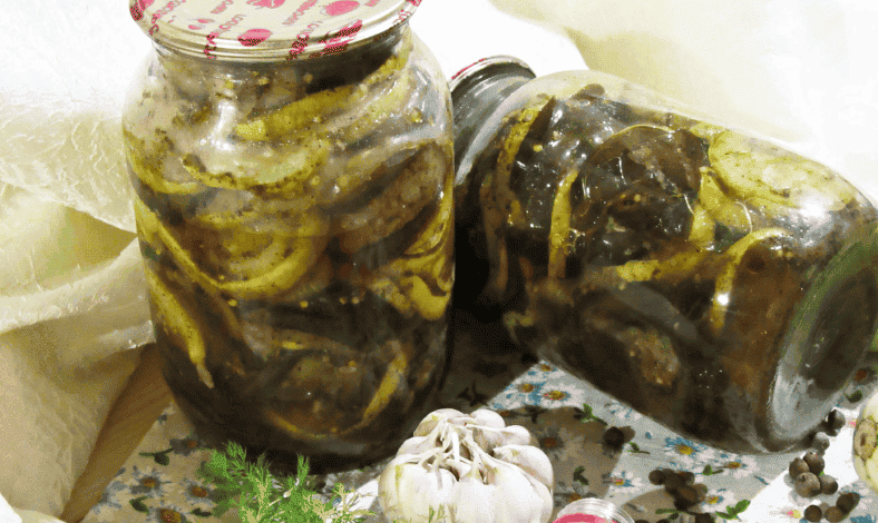 Кабачки і баклажани зі смаком шашлика на зиму: дуже смачна закуска, яку з'їдають миттєво