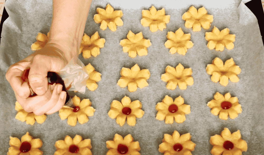 Найпростіше бюджетне печиво на розсолі: цікаве, дуже смачне, з ніжною хрусткою скоринкою і м'якеньке всередині (пісний рецепт)