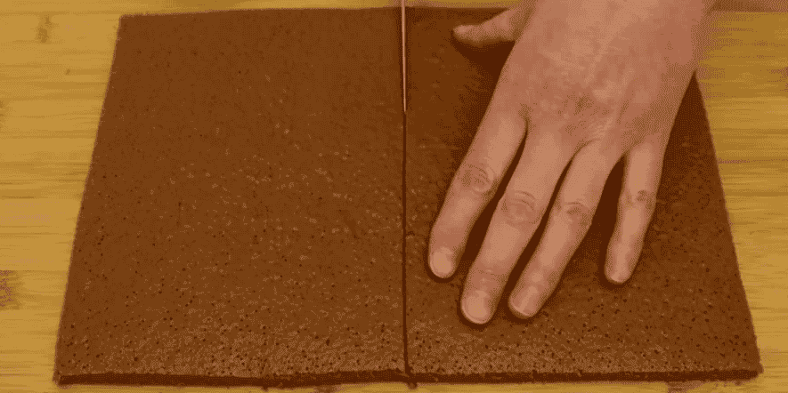 Шоколадні тістечка з ніжним кремом: проста та дуже смачна випічка до чаю