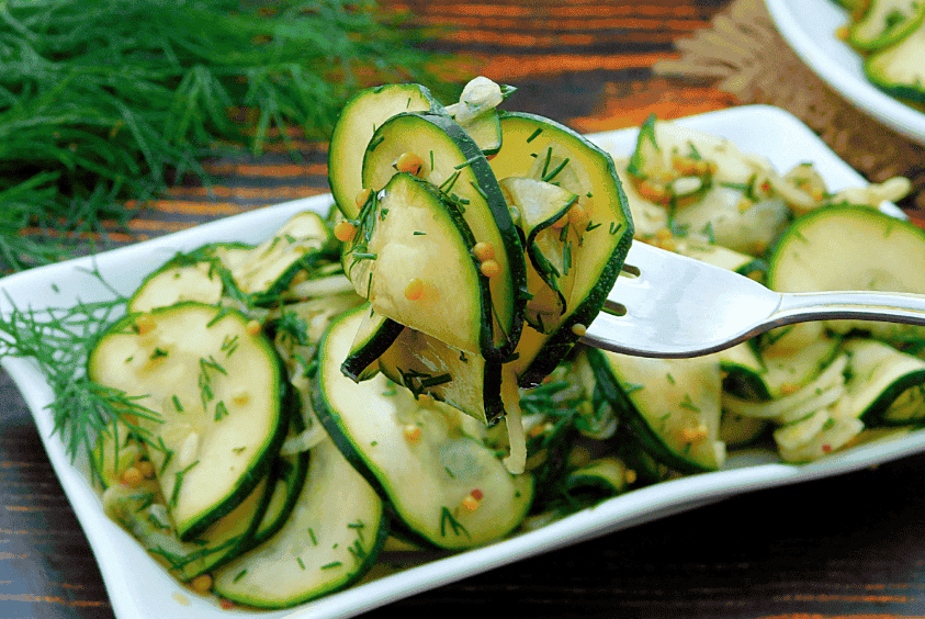 Цю смакоту з кабачків готую майже щодня: дуже вдалий рецепт салату або як самостійної страви