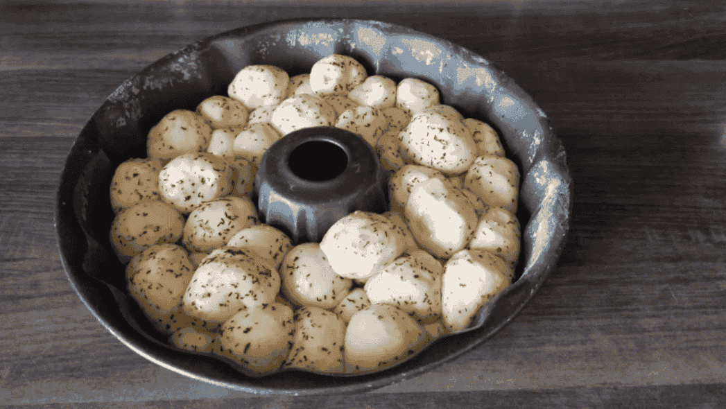 Смачний часниковий хліб до борщу: кращий рецепт від моєї бабусі, з'їдається не встигнувши охолонути