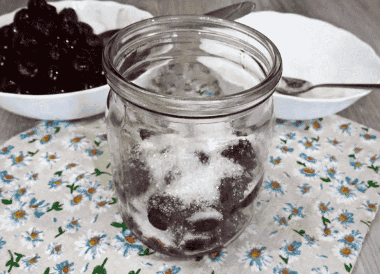 Вишня у власному соку на зиму: незмінна заготівля, яку роблю кожного року лише за цим рецептом