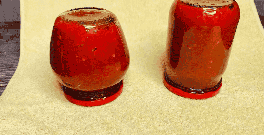 Гостро-солодкуватий соус з перцю: такий у магазині не купиш, готую і на зиму і просто до м'яса чи будь-яких страв