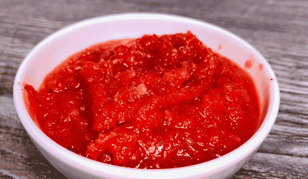 Гостро-солодкуватий соус з перцю: такий у магазині не купиш, готую і на зиму і просто до м'яса чи будь-яких страв