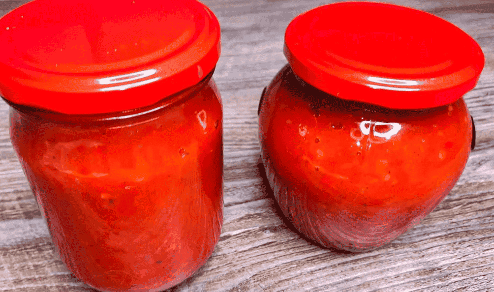 Гостро-солодкуватий соус з перцю: такий у магазині не купиш, готую і на зиму і просто до м'яса чи будь-яких страв