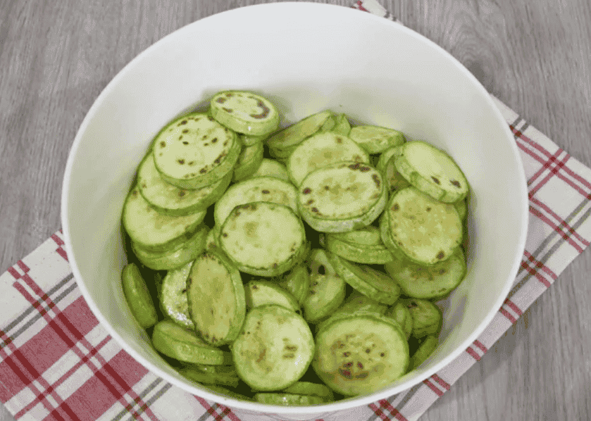 Кабачки і баклажани зі смаком шашлика на зиму: дуже смачна закуска, яку з'їдають миттєво