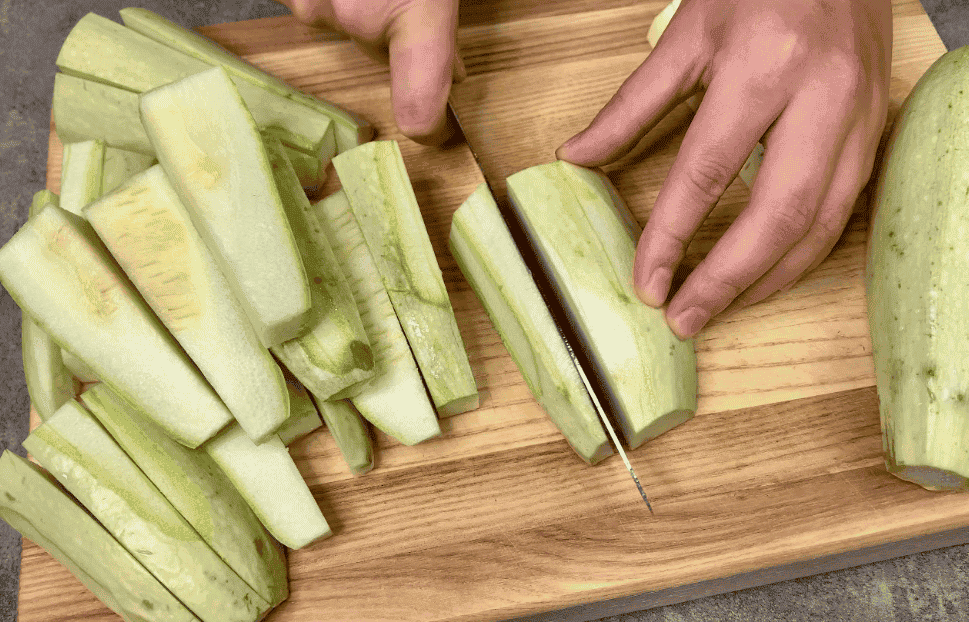 Мариновані кабачки на зиму Кривава Мері: хрусткі, в міру гострі і дуже смачні, секрет у маринаді