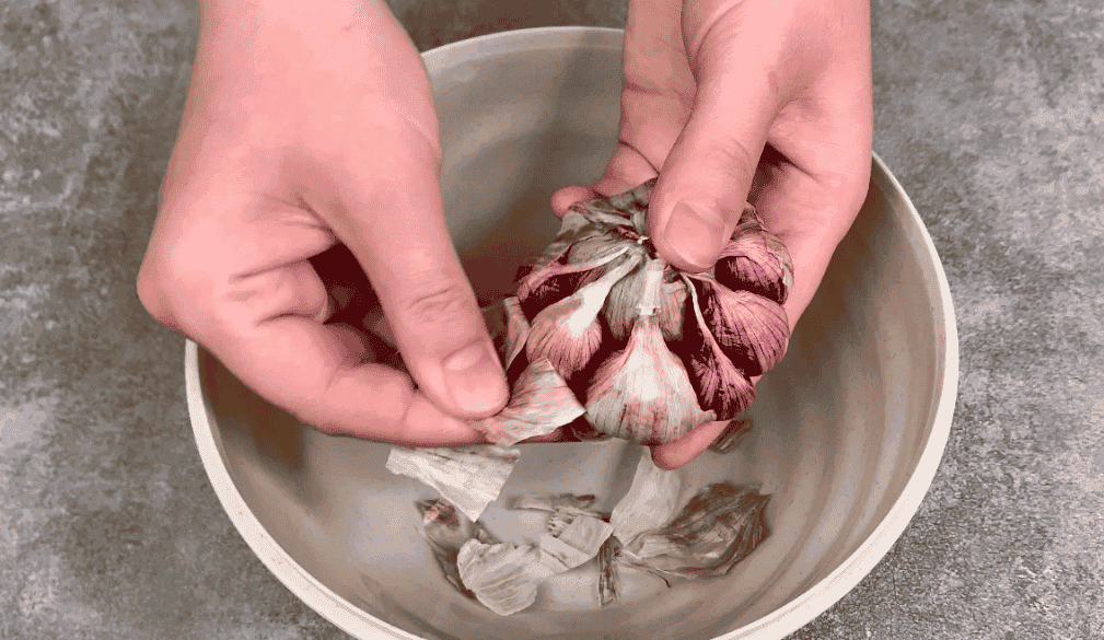 Рецепт маринованого часника: шикарна закуска або додаток для улюблених страв, готується дуже просто і зберігається довго