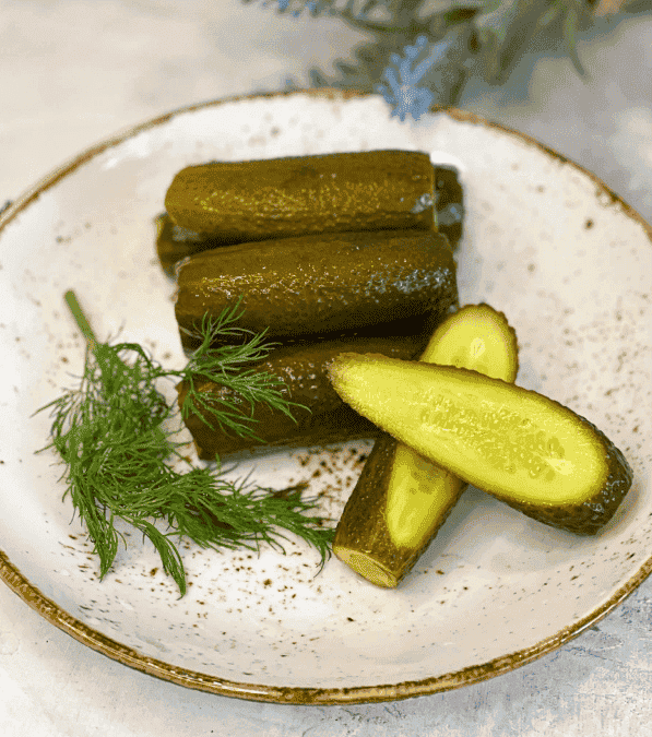 Малосольні хрусткі огірочки зі смаком бочкових: рецепт моєї бабусі з маленьким секретиком