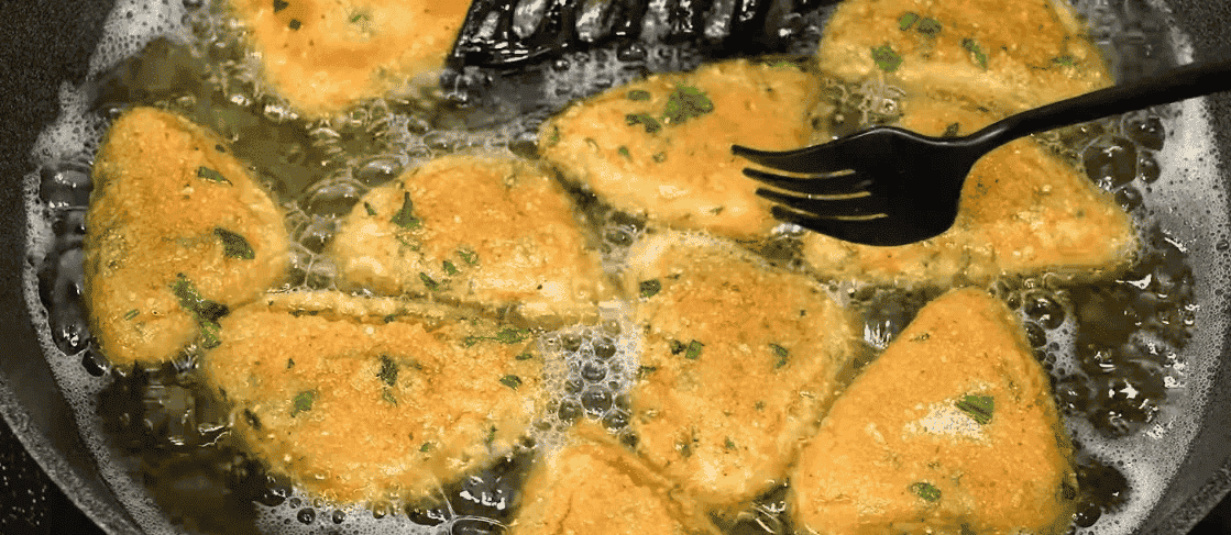 Хрусткі і дуже смачні картопляники: просто і легко, ми просто "підсіли" на них, ділюсь рецептом