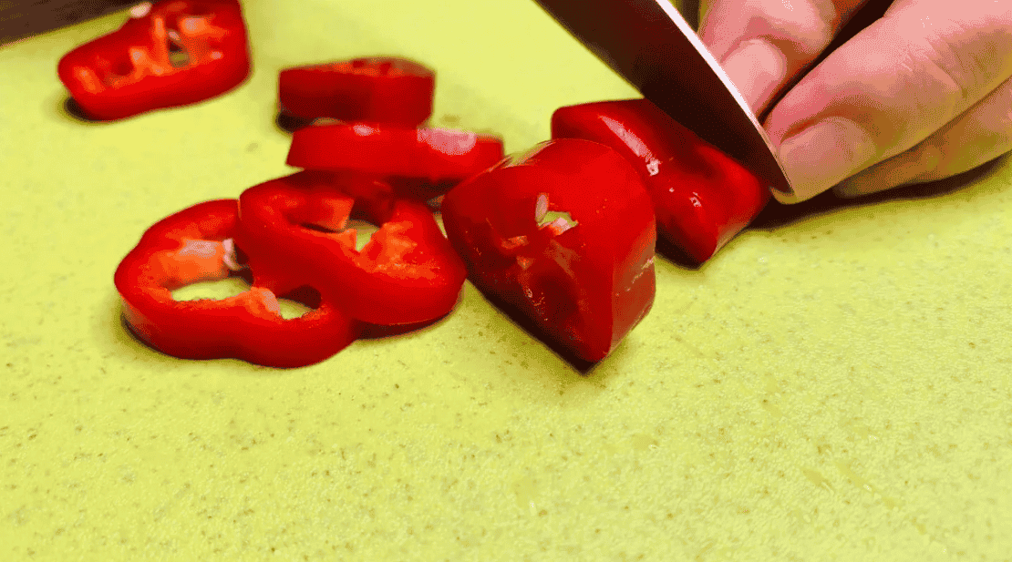 Найсмачніший соус "Пассата" з помідорів на зиму: додасть яскравих смакових фарб улюбленим стравам, ділюсь рецептом