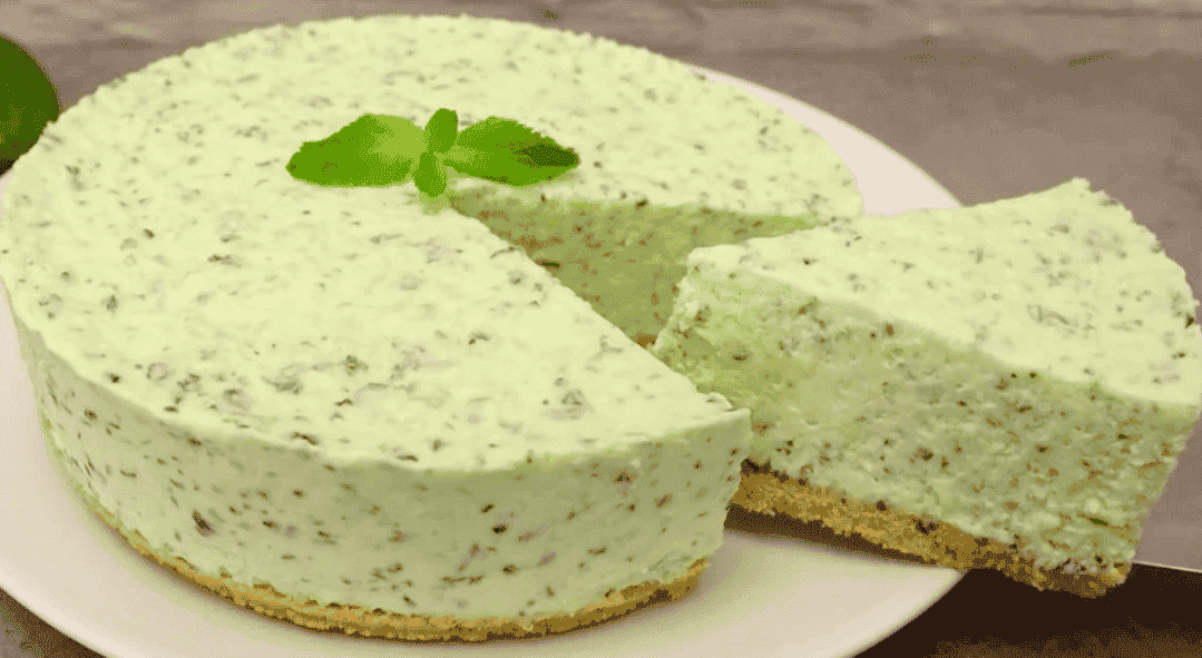 Простий літній десерт без духовки: освіжаючий торт «Мохіто» який Вам точно прийде до смаку