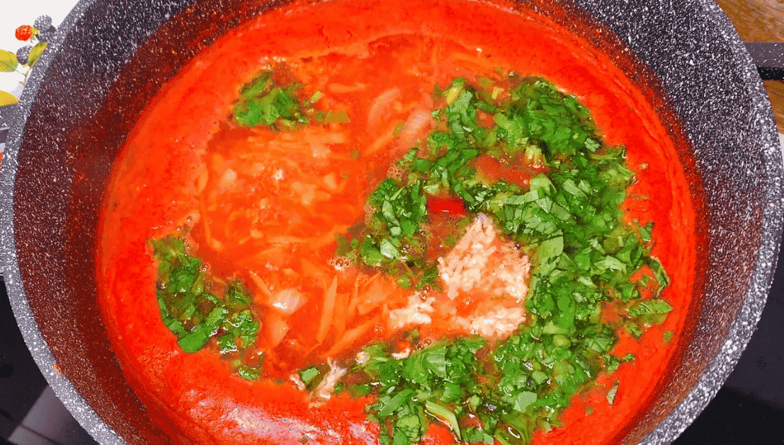 Найсмачніший соус "Пассата" з помідорів на зиму: додасть яскравих смакових фарб улюбленим стравам, ділюсь рецептом