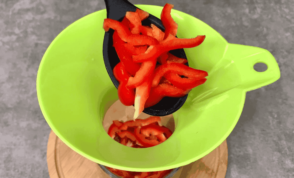 Овочеве асорті на зиму "Літо в банці": смачна заготівля без варіння і без стерилізації (готовити ну дуже просто)