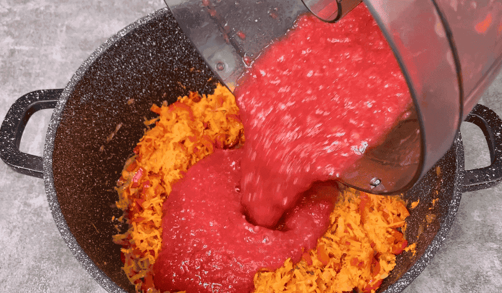 Незвичайна ікра з огірків на зиму: освіжаюча, в міру гостра та дуже смачна заготівля (зберігається без холодильника)