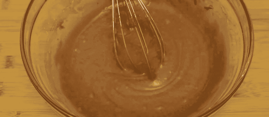 Шоколадні тістечка з ніжним кремом: проста та дуже смачна випічка до чаю