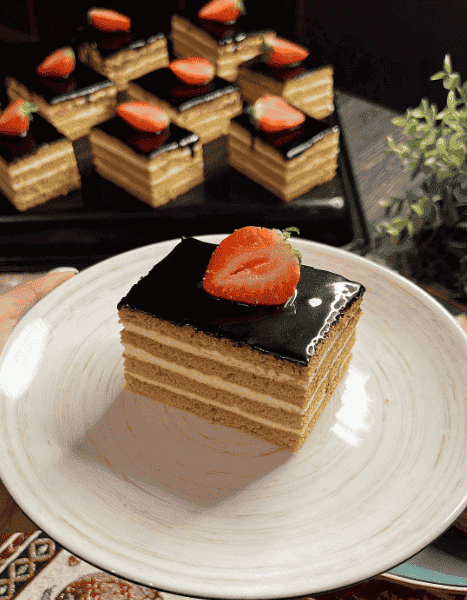 Вірменський торт «Пташине молоко» із заварним кремом: неймовірно смачна, ніжна і ароматна випічка, що просто тане у роті, рекомендую