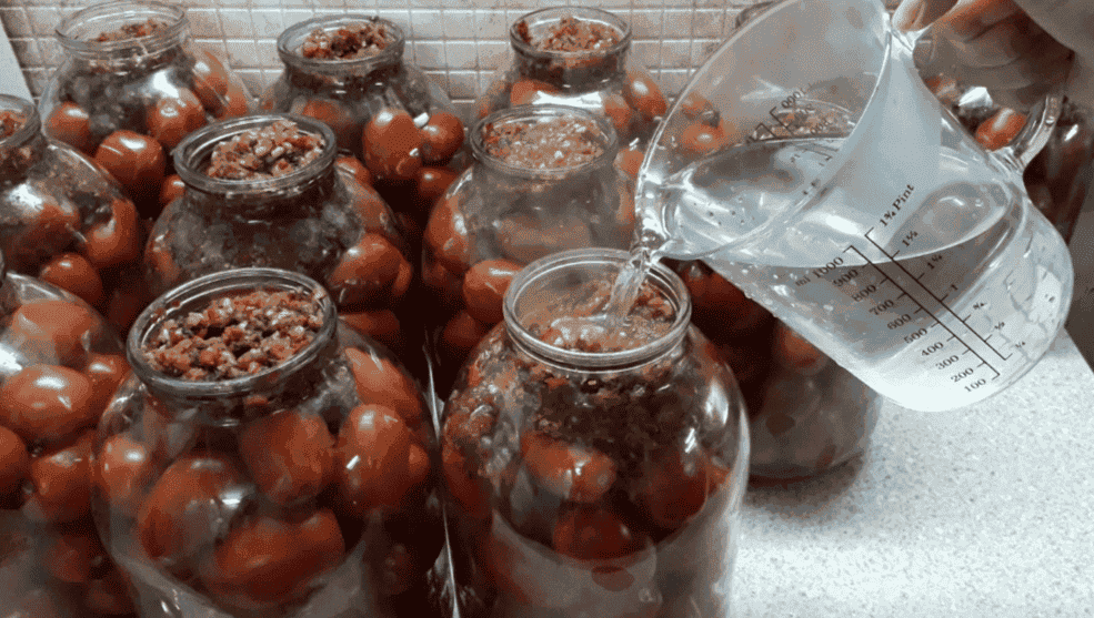 Неймовірно смачні помідори «Бомбочки»: готую в такий спосіб помідори на зиму багато років, кого пригощаю всім дуже подобаються, ділюсь рецептом