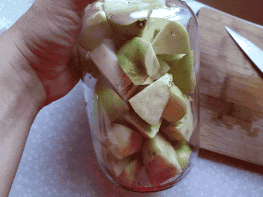 Домашня настойка на яблуках "Антонівка": 3 простих рецепти, як зробити напій смачнішим і ароматнішим, ділюсь з Вами