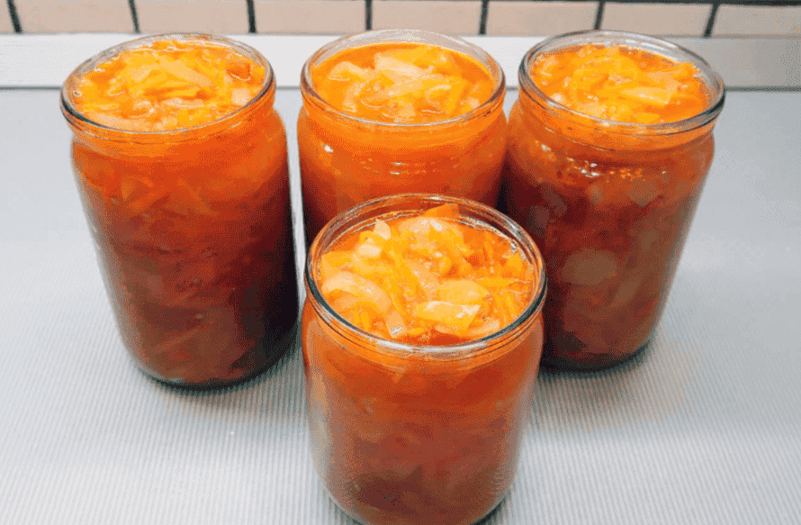 Овочевий салат на зиму зі старого бабусиного записничка: дуже смачно та соковито виходить, простий та швидкий рецепт перевірений часом