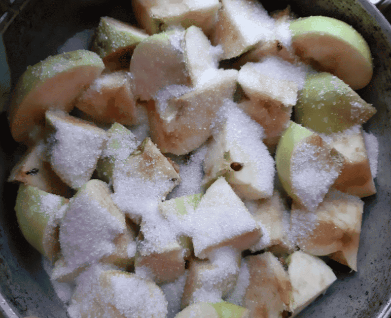 Домашня настойка на яблуках "Антонівка": 3 простих рецепти, як зробити напій смачнішим і ароматнішим, ділюсь з Вами