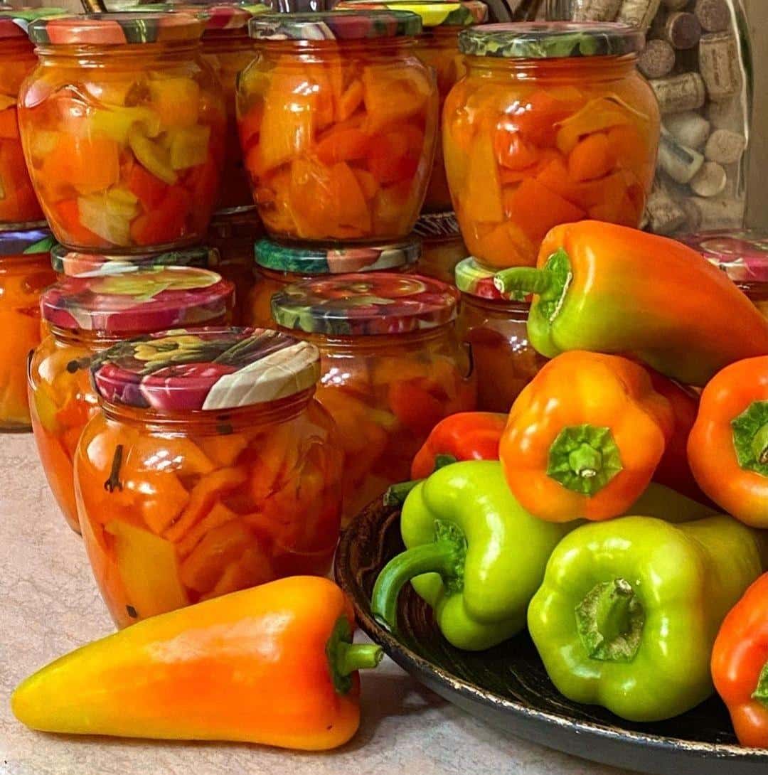 Маринований солодкий перець в олії по-болгарськи на зиму: шикарний рецепт, така заготовочка у нас "на повторі" щороку