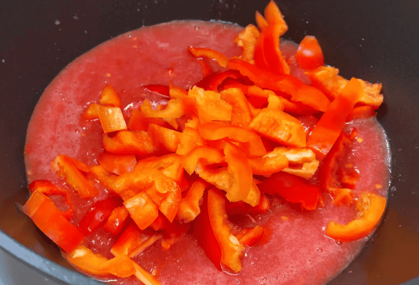 Неймовірно смачне "Лечо з огірочками" на зиму: спробувала зробити за таким рецептом, тепер роблю ще порцію поки є огірки