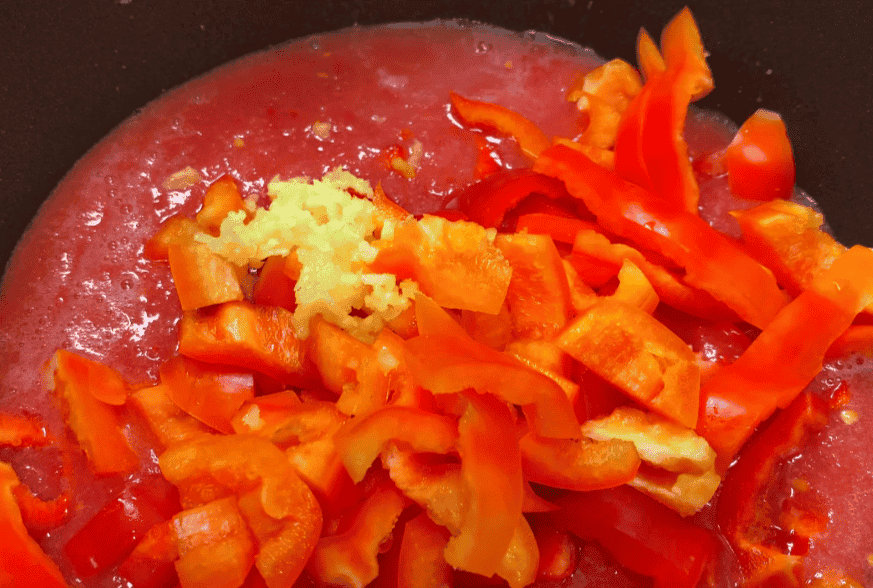 Неймовірно смачне "Лечо з огірочками" на зиму: спробувала зробити за таким рецептом, тепер роблю ще порцію поки є огірки