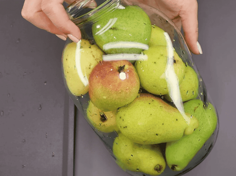 Простий спосіб консервації груш на зиму: їмо, п'ємо сік, використовую у випічці та пригощаю гостей (хто пробує - просить рецепт)