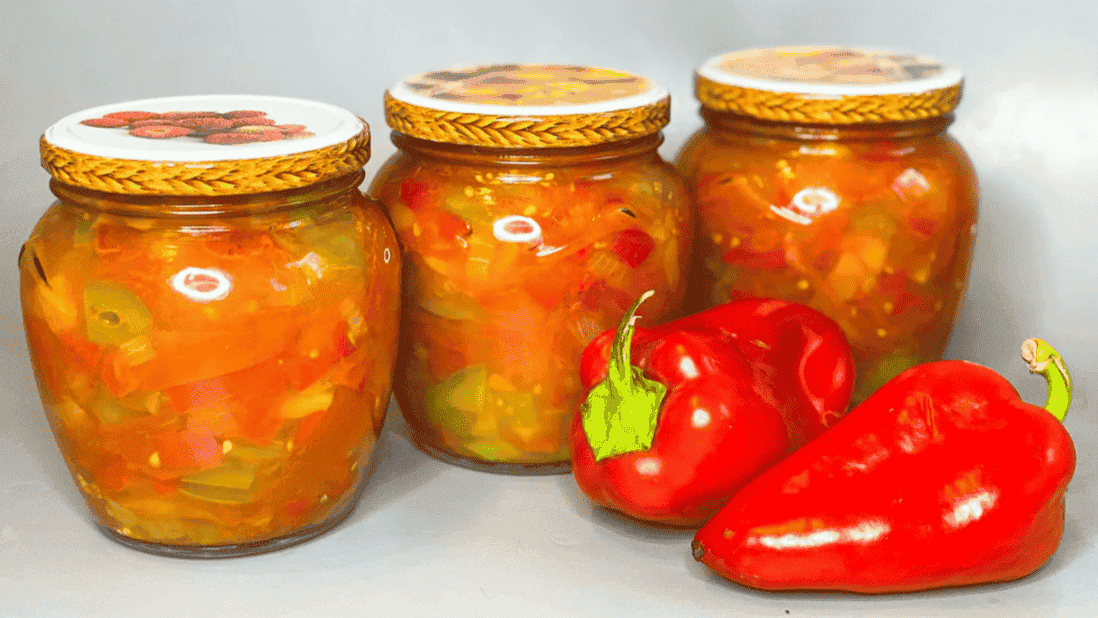 Дуже смачний овочевий салат на зиму: рецепт простий, а чоловік каже, що смачніше, ніж лечо