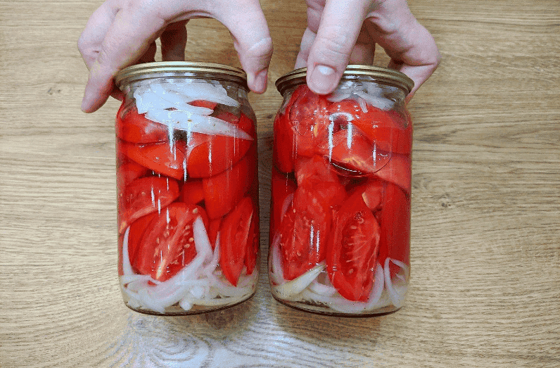 Помідори по-фінськи на зиму: улюблений рецепт мого чоловіка, помідори виходять як свіжі і розсолу не залишається